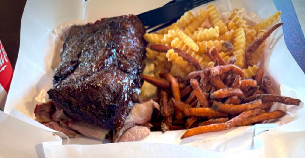 People Across Missouri Are Driving to St. Louis Just to Try These Legendary Ribs