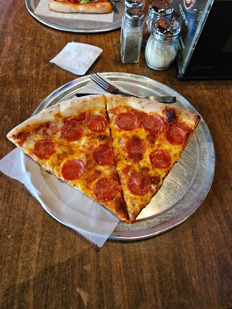 Oz Pizza East Point — East Point