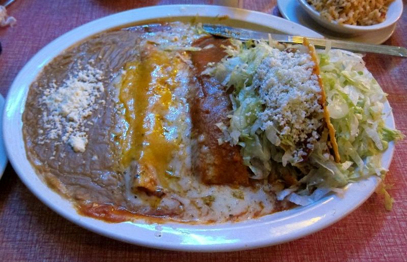 Mi Nidito (Tucson) – Sonoran Enchiladas