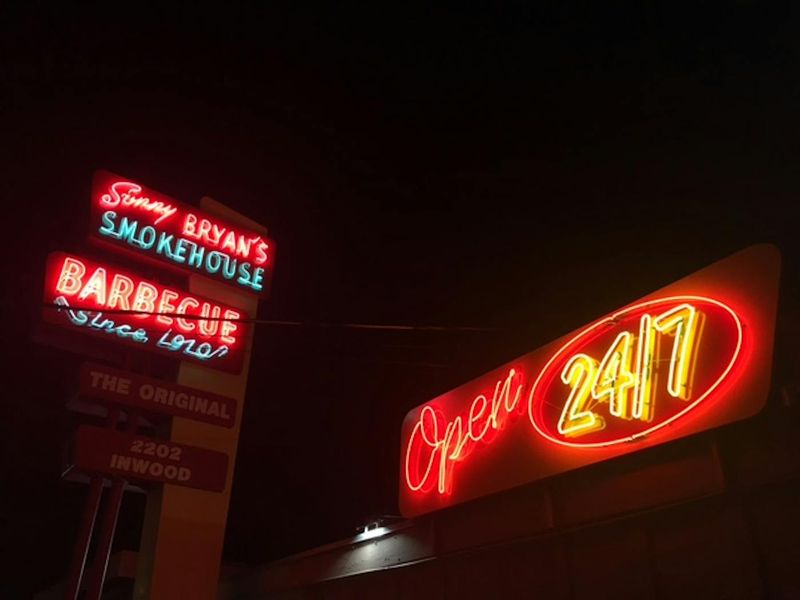 Sonny Bryan’s Smokehouse – Inwood Rd. – Dallas, TX