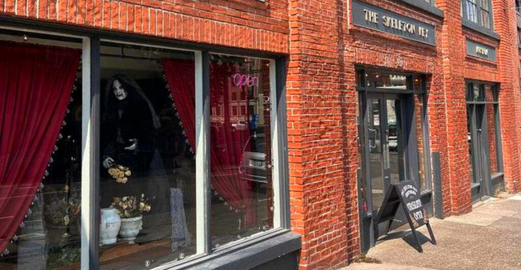 Portland’s Odditorium: A Cabinet of Curiosities Where Vampires, Radium Clocks & Sideshow History Converge