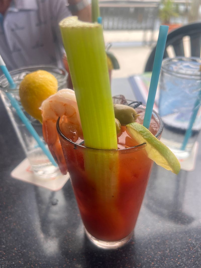 Drinks, Desserts, and Easygoing Indulgence