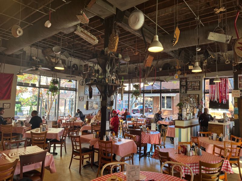 Ambiance Under the Antiques