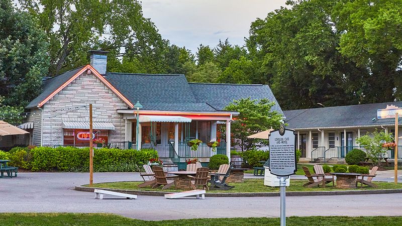 Loveless Cafe (Highway 100)