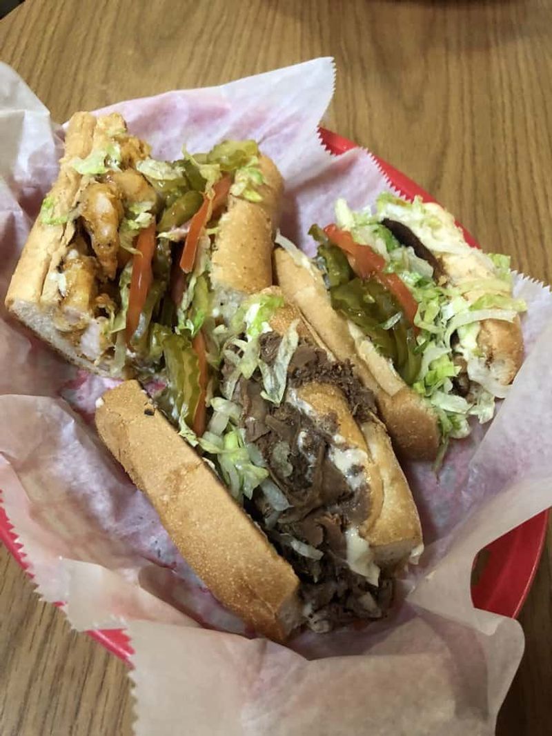 Bear's Po'Boys at Gennaro's – Covington