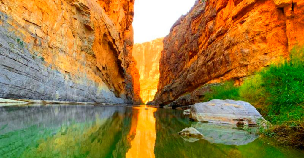 Rangers Reveal The Warmest National Parks That Stay Perfect All Winter Long