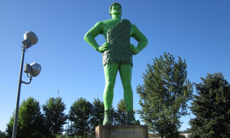 Jolly Green Giant Statue — Blue Earth