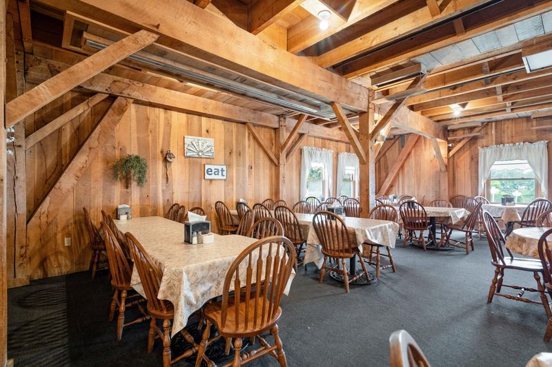 Gasthof Amish Village – Montgomery