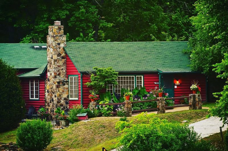 Gaskins Cabin Steakhouse in Eureka Springs