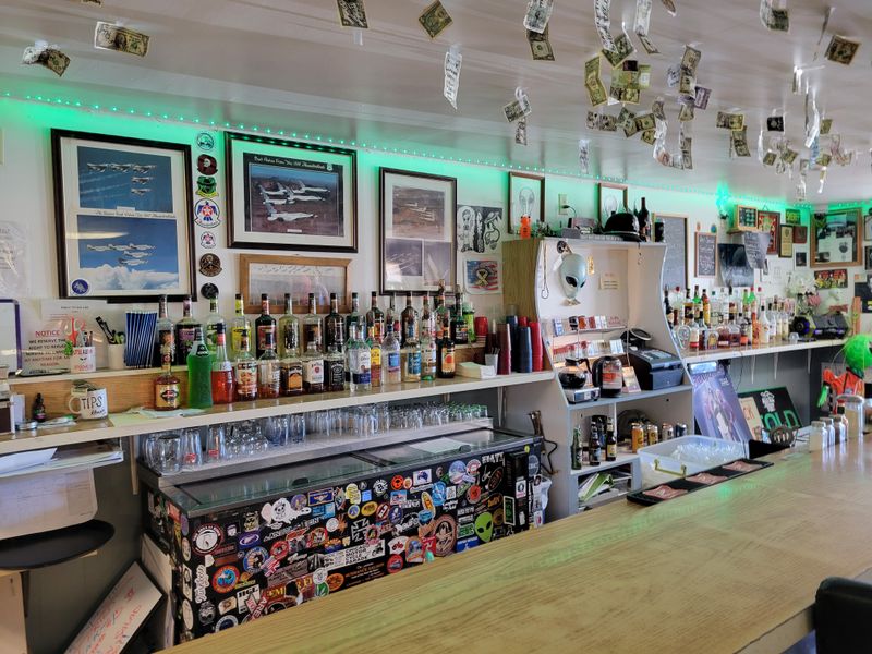 Insider Briefings: Maps, Lore, and Local Tips