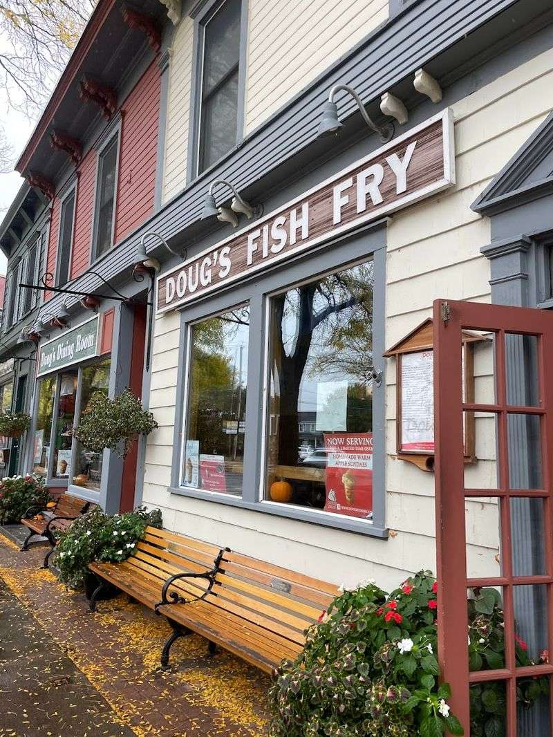 Doug's Fish Fry, Skaneateles (Finger Lakes)