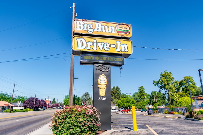 Order Like A Local: Timing And Tips