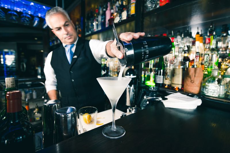 Cocktails, Martinis, and the Jazz Vibe