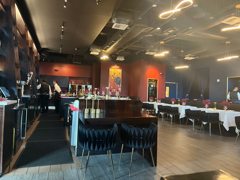 Practical Details: Hours, Reservations, and Price Point