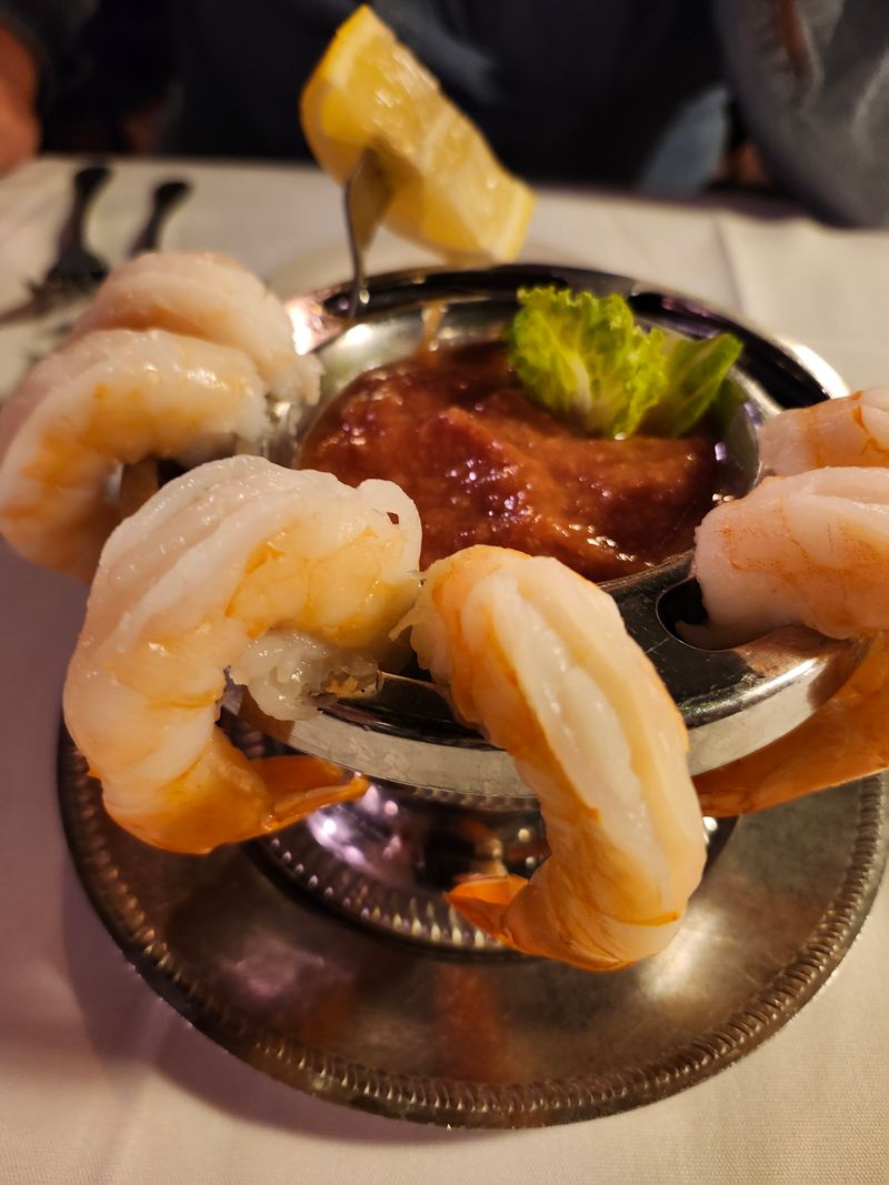 Planning Your Visit: Reservations, Hours, and Vibe