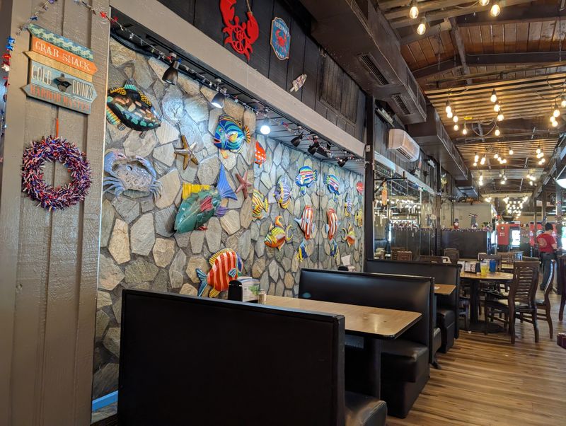 Balancing Mixed Reviews: How to Decide