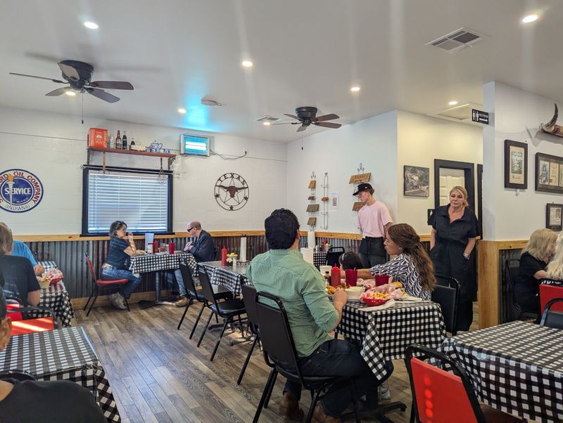 Sweet Finish: Chocolate Cream, Cobbler, and Banana Pudding