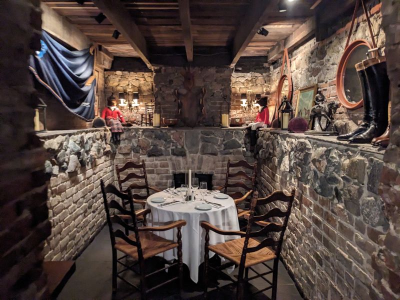 Romantic Yet Relaxed Ambiance