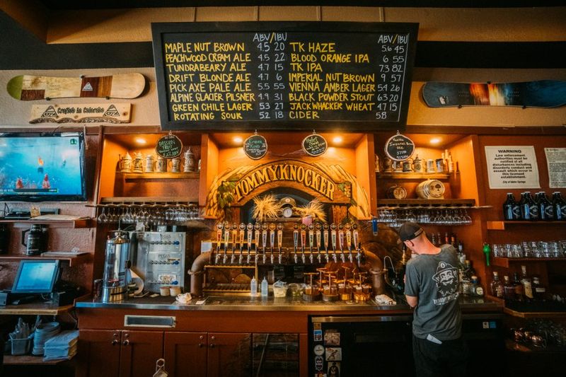 Classic brewpub vibes at Tommyknocker Brewery & Pub