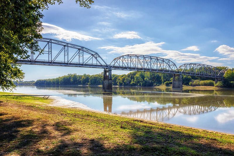 Scenic Riverside Location