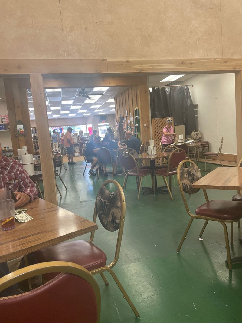 What Locals Say: Highlights from Reviews