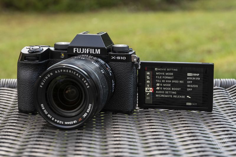 Fujifilm X-S10