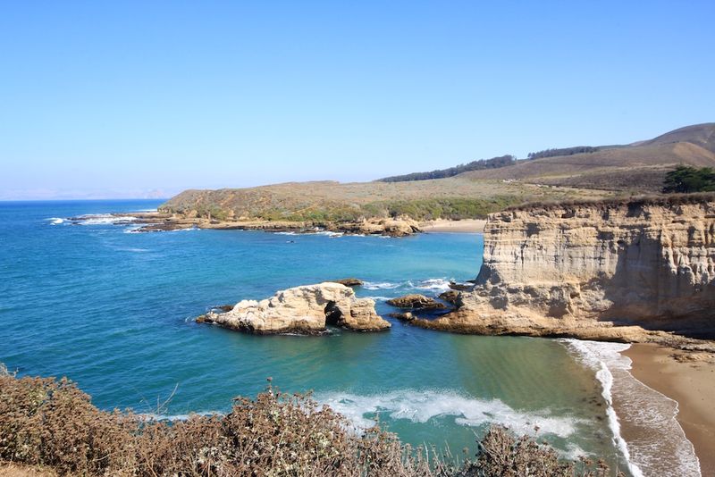 Bluff Trail: Coastal Drama Without the Crowds