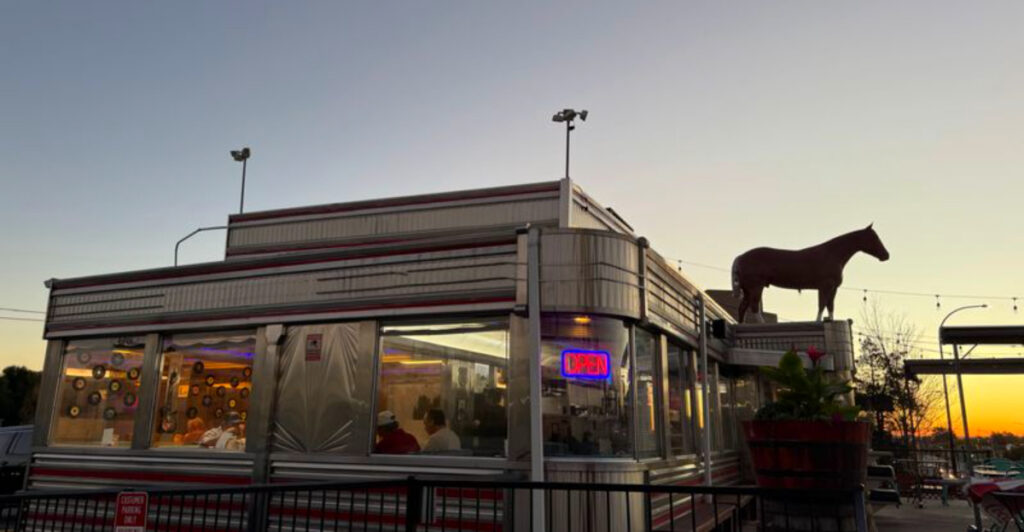 Steel, Horses & Neon: Discover Colorado’s Davies’ Chuck Wagon Diner – A 1957 Prefab Roadside Icon