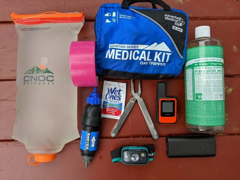 Small repair & first-aid kit you actually tailor
