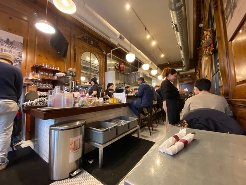 Lobster Benedict à la Bonjour