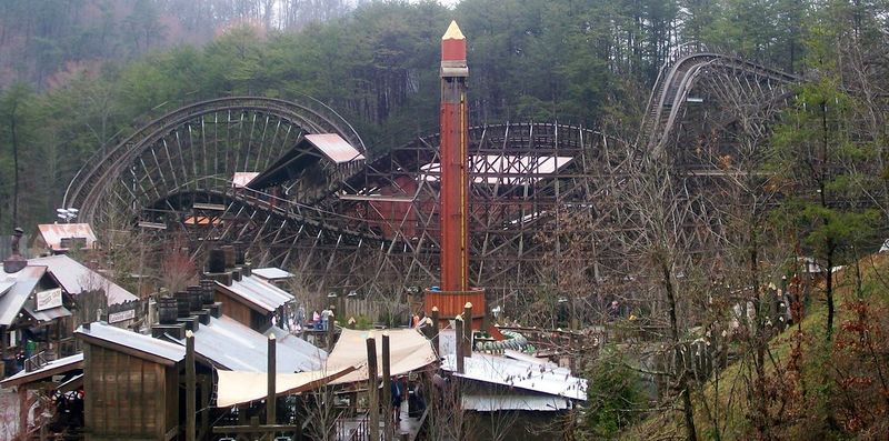 Pigeon Forge, Tennessee – Dollywood's Smoky Mountain Magic