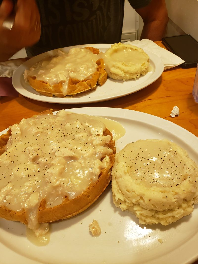 Peppery Country Gravy, Made the Old-Fashioned Way