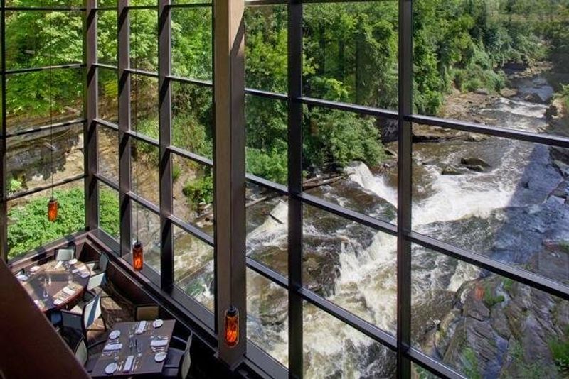 Beau’s on the River