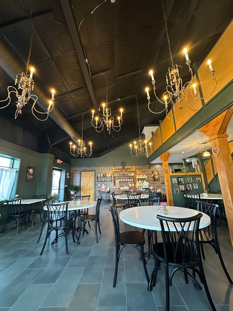 Crown & Thistle Tea Room - Waynesville