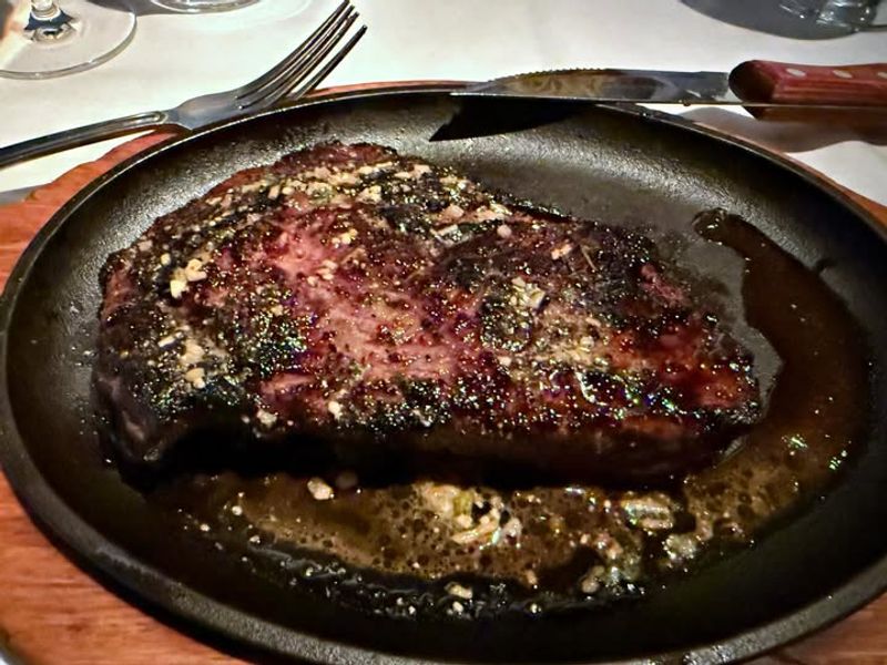 Perry's Steakhouse & Grille