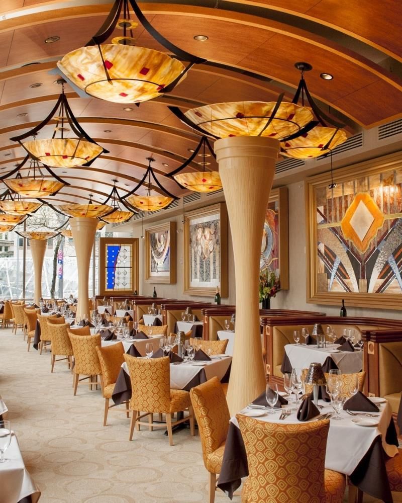 Eddie Merlot’s Prime Aged Beef & Seafood – Downtown