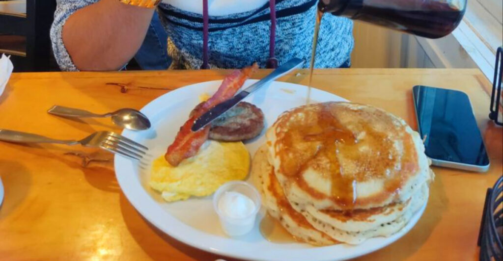 The Cozy Pennsylvania Diner Serving the Best Biscuits and Gravy Around