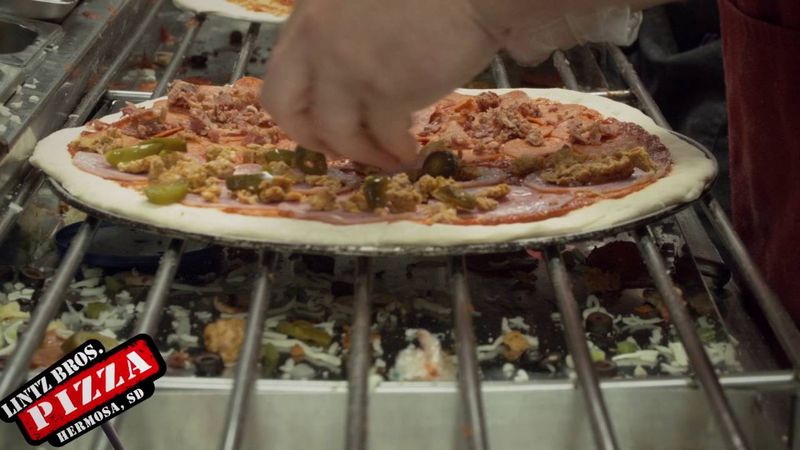 Lintz Brothers Pizza (Hermosa)