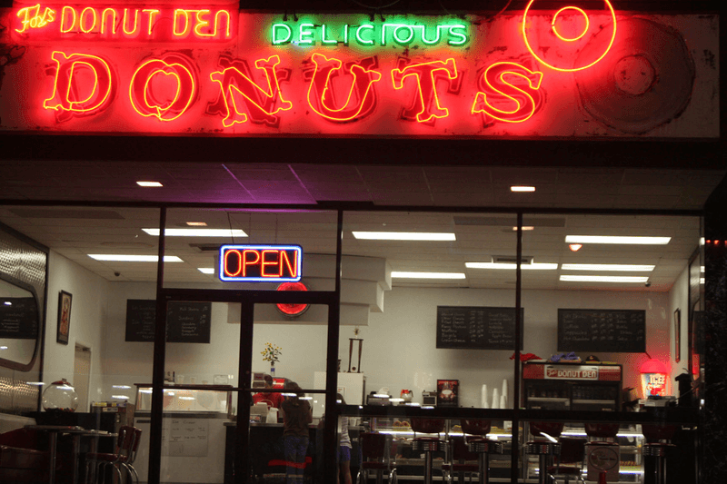Fox's Donut Den – Nashville
