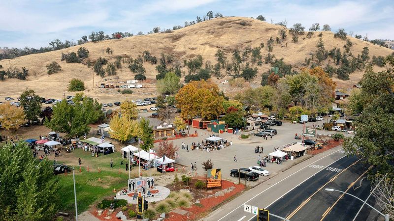High Foothill Elevation With Mountain Ambience