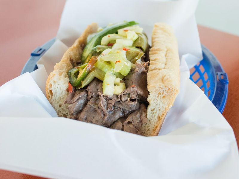 A No-Fuss Temple to Italian Beef
