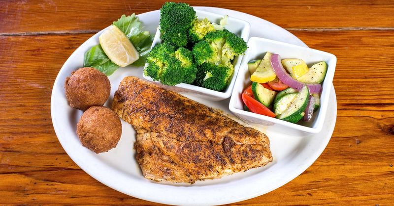 Charlie's Daily Catch - Townsend, GA