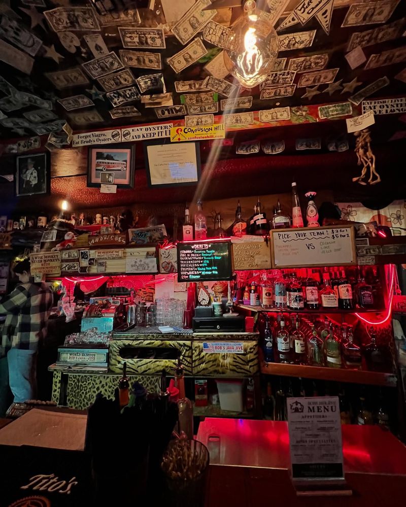 Cultural Quirkiness & Community Vibes