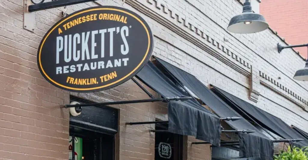 The No-Frills Tennessee Restaurant With Shrimp and Grits That Steal the Show