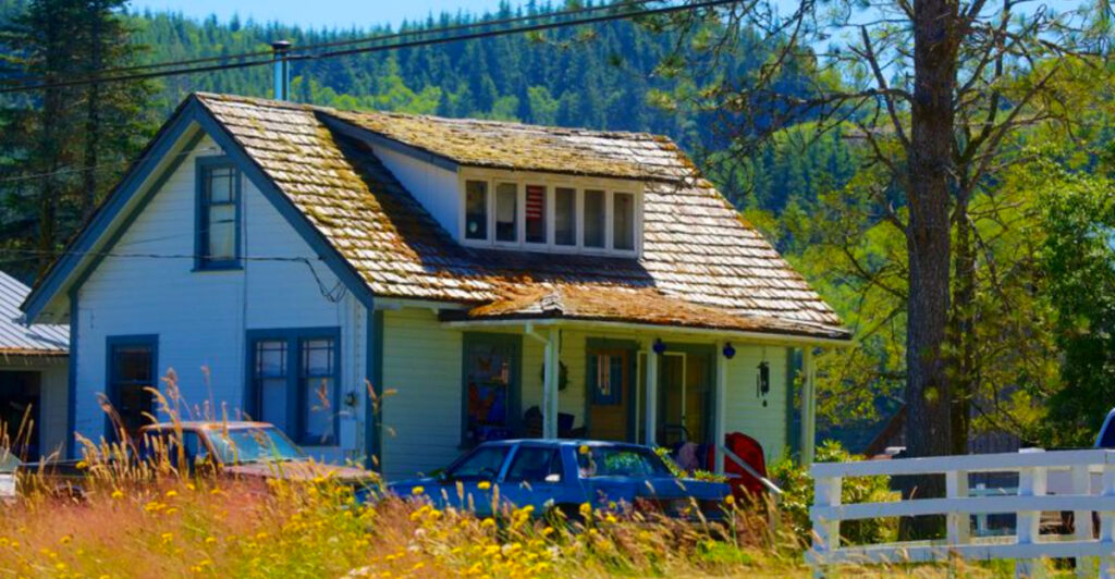 The Rainiest Town in the U.S. – A Perfect Cozy Fall Getaway