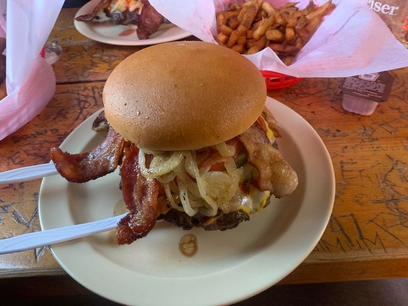 Illinois Bar & Grill (Chicago – South Side)