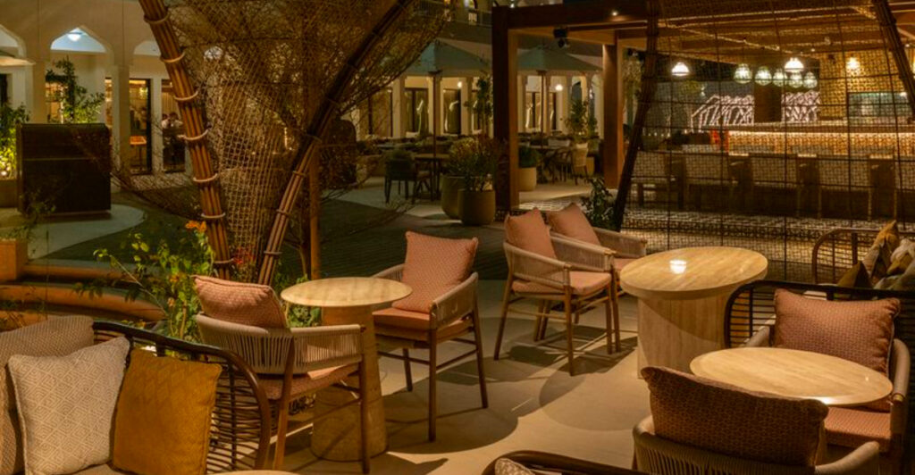 The World’s 10 Most Breathtaking Restaurants to Add to Your Travel Bucket List