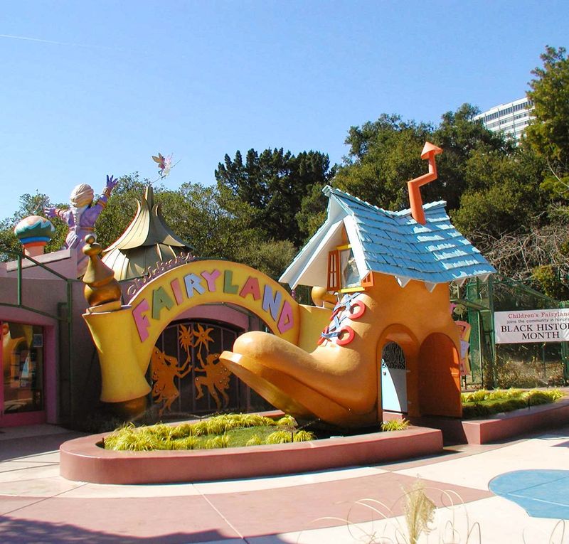 The Old Woman’s Shoe Entrance