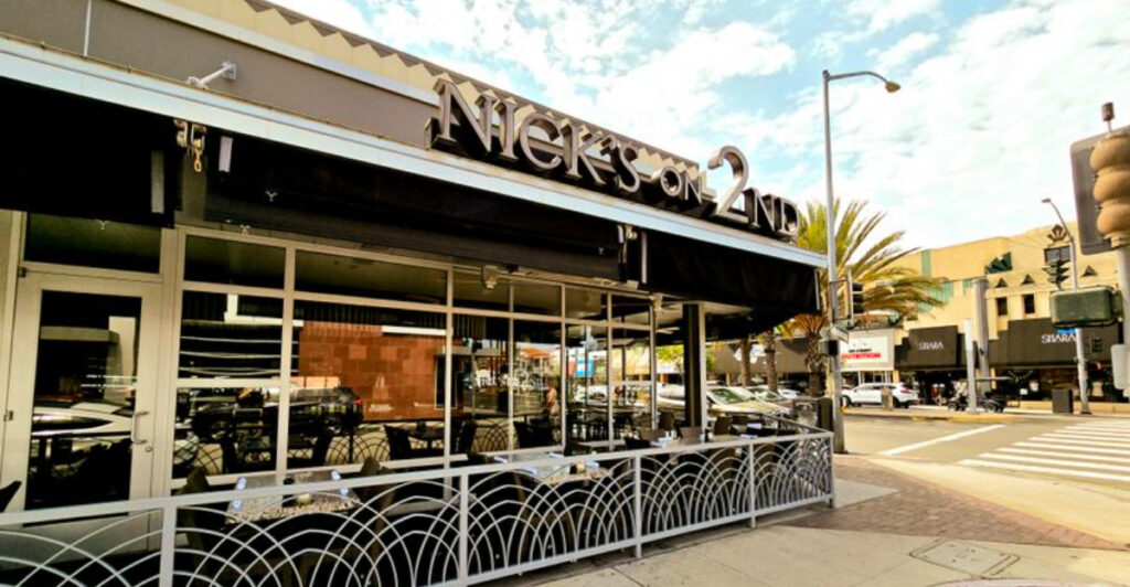 This Long Beach Spot Serves Classic American Comfort Food With a Chic Outdoor Patio