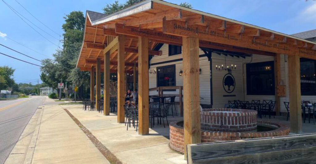 This Mississippi Brunch Spot Serves Cajun Grits So Good Locals Can’t Stop Talking About Them